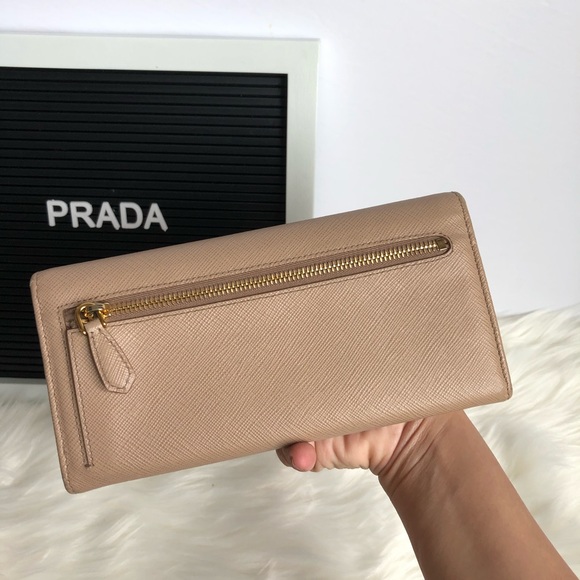 AUTHENTIC PRADA WALLET - Picture 11 of 13